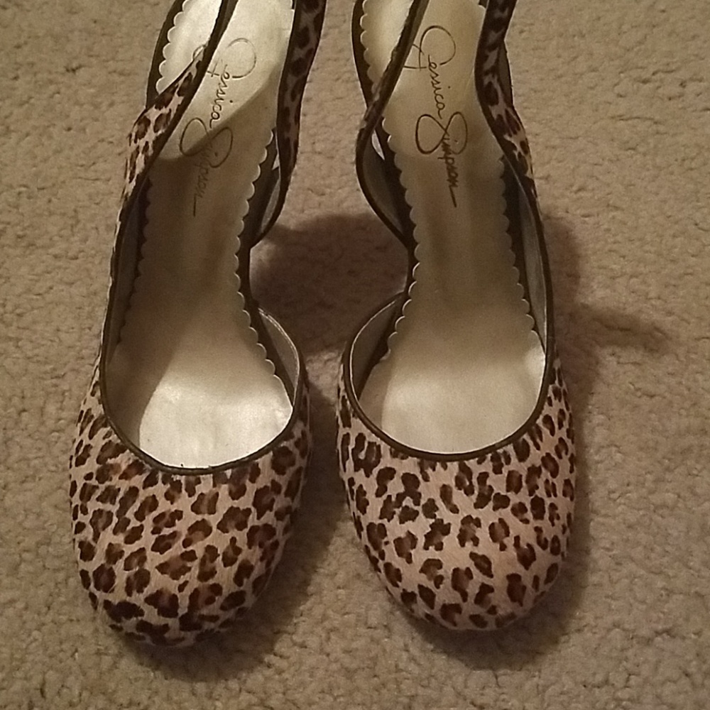 Leopard print heel
